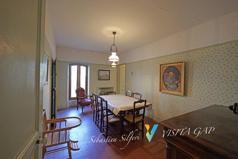 Maison - 143 m² - 12 pièces