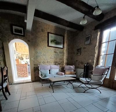 Maison - 204 m² - 7 pièces