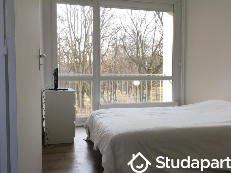 Chambre - 11 m² - 1 pièce