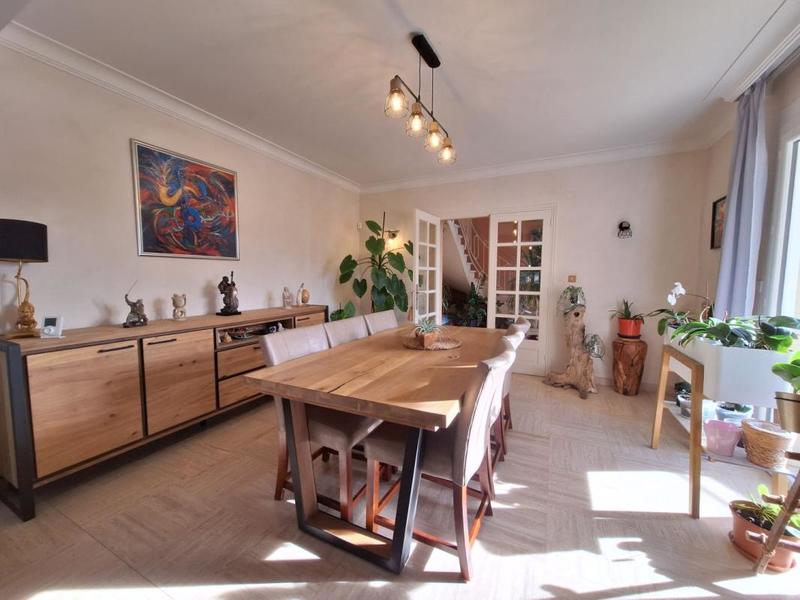 Maison chambre d'hôtes - 225 m² - 9 pièces