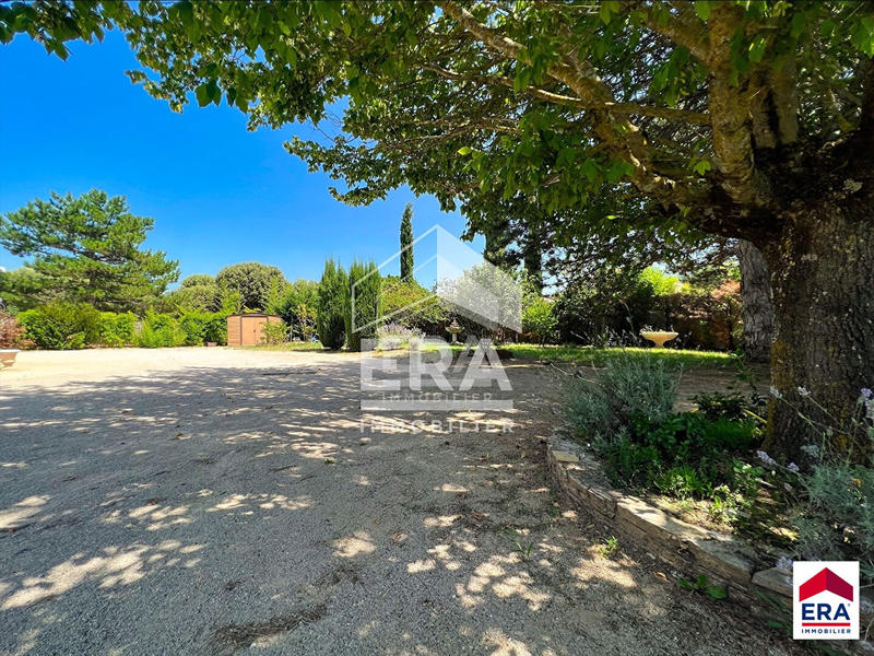 Maison - 210 m² - 8 pièces