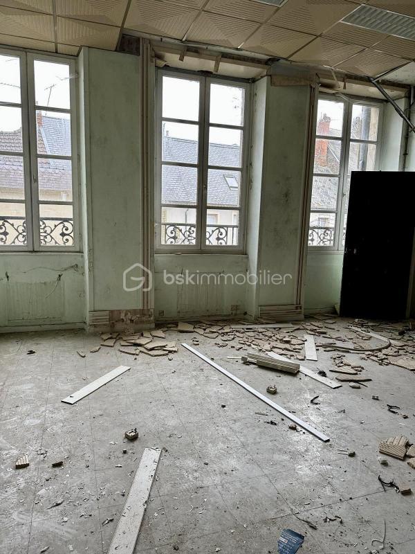 Immeuble - 1 340 m² - 33 pièces