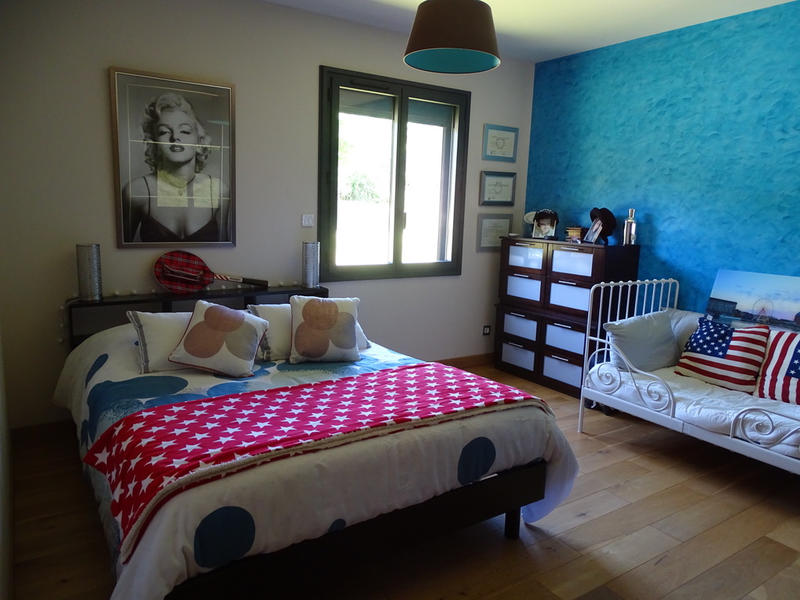 Villa - 233 m² - 9 pièces