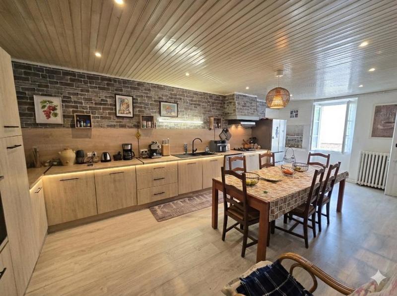 Propriété - 145 m² - 5 pièces