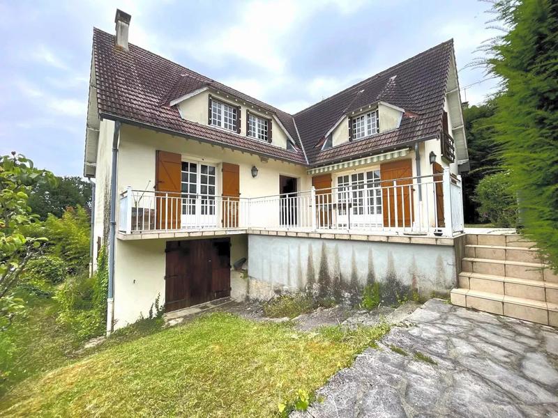 Maison - 190 m² - 8 pièces