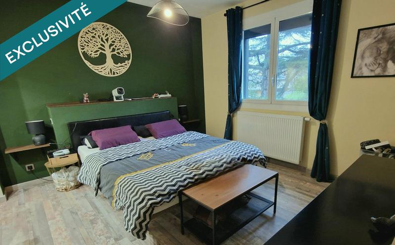 Maison - 225 m² - 8 pièces