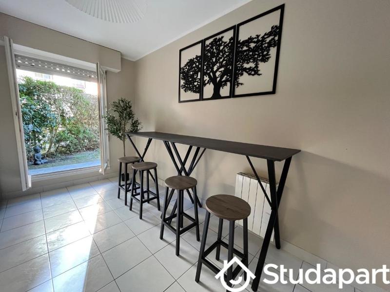 Chambre - 11 m² - 1 pièce