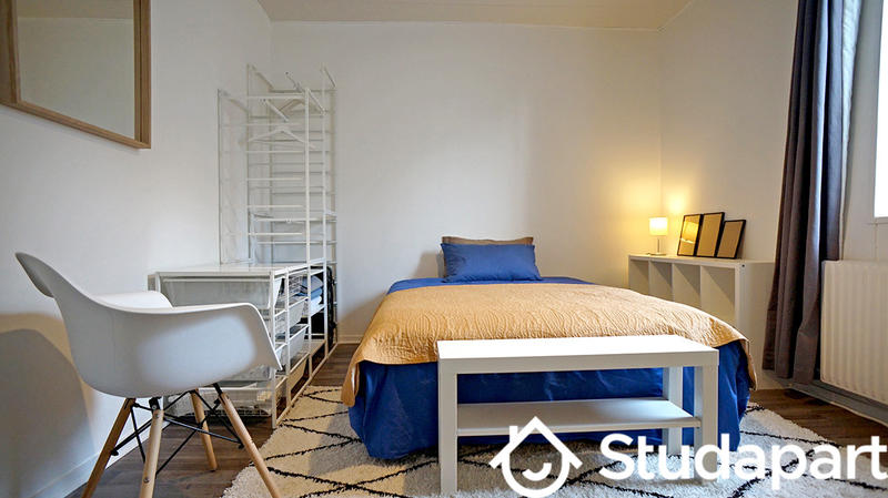 Chambre - 11 m² - 1 pièce