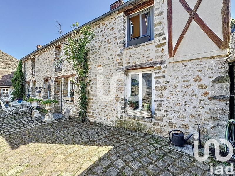 Maison - 99 m² - 5 pièces
