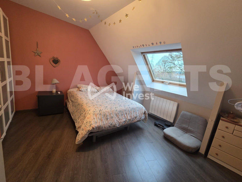 Maison - 180 m² - 9 pièces