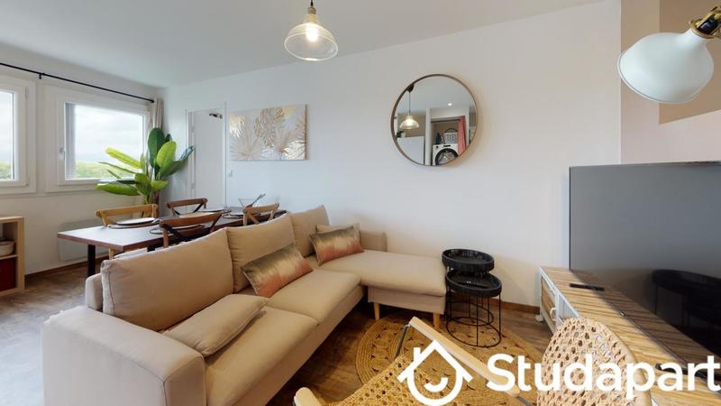 Chambre - 13 m² - 1 pièce