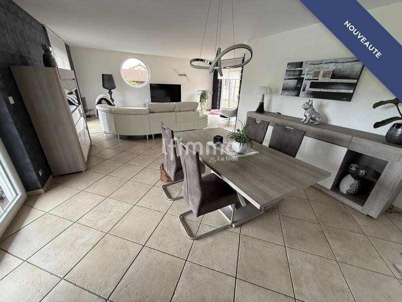 Maison - 270 m² - 7 pièces