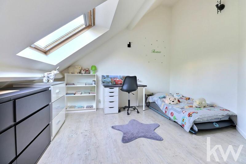 Maison - 243 m² - 9 pièces