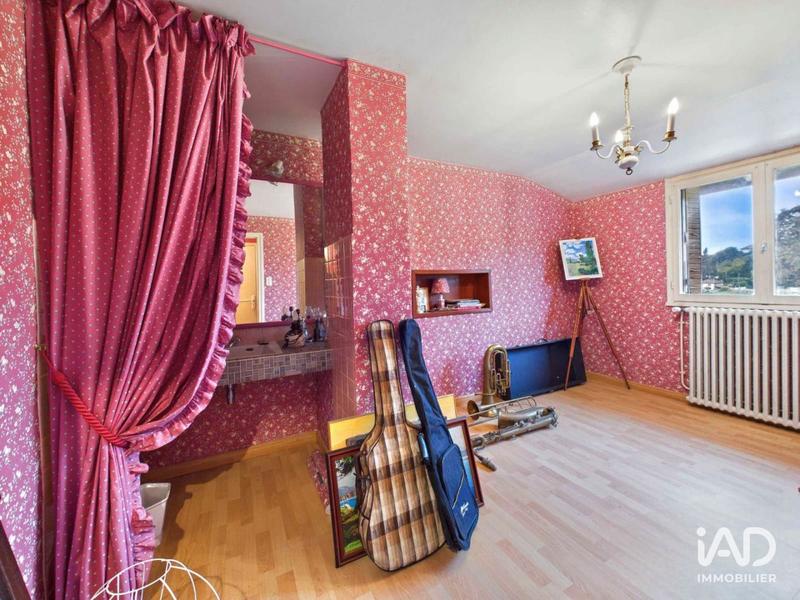 Maison - 207 m² - 7 pièces