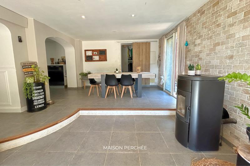 Maison - 167 m² - 8 pièces