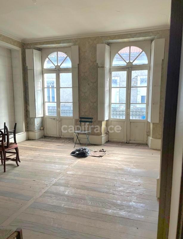 Immeuble - 616 m² - 15 pièces