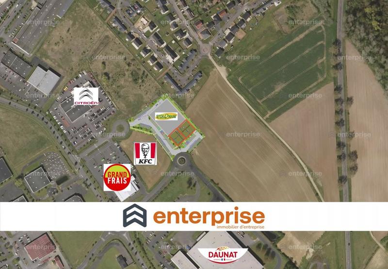 Local commercial - 709 m²