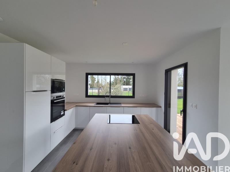 Maison - 120 m² - 5 pièces