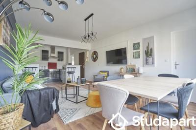 Chambre - 12 m² - 1 pièce