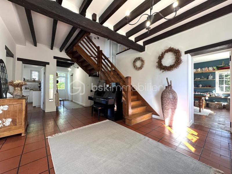 Maison en pierre - 333 m² - 11 pièces