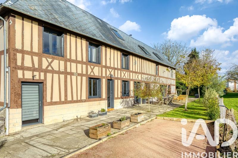 Maison - 207 m² - 7 pièces