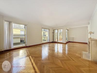 Appartement - 118 m² - 5 pièces