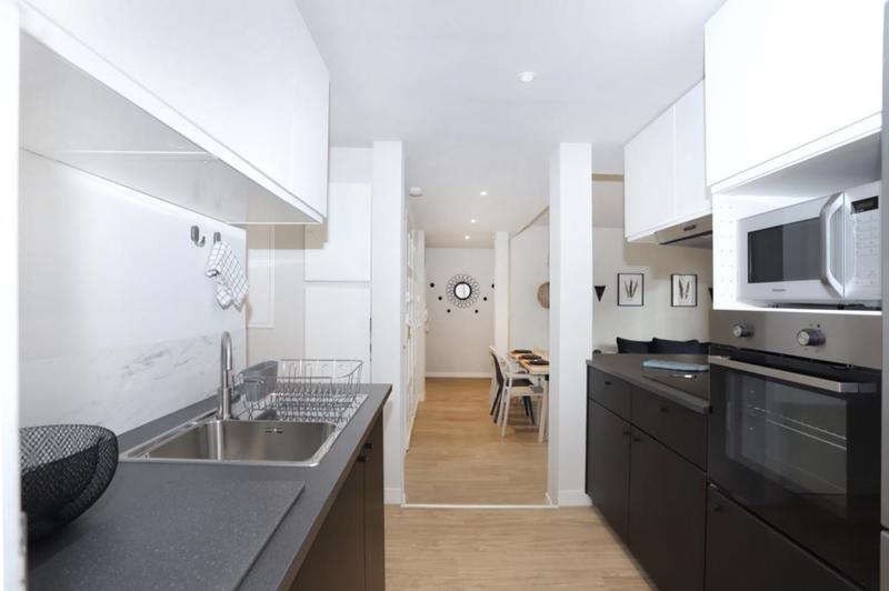 Appartement - 100 m² - 7 pièces