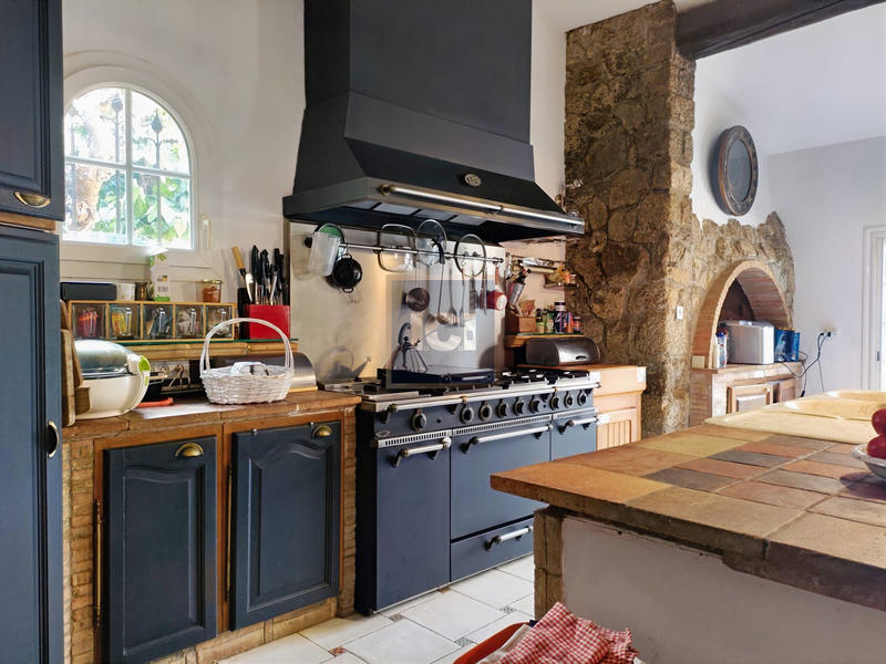 Villa - 560 m² - 15 pièces