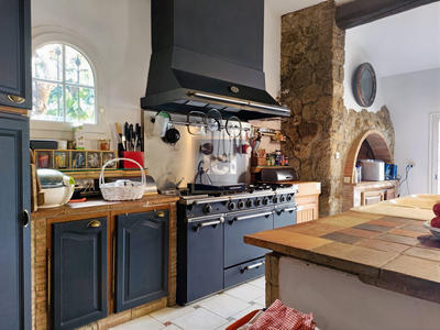 Villa - 560 m² - 15 pièces