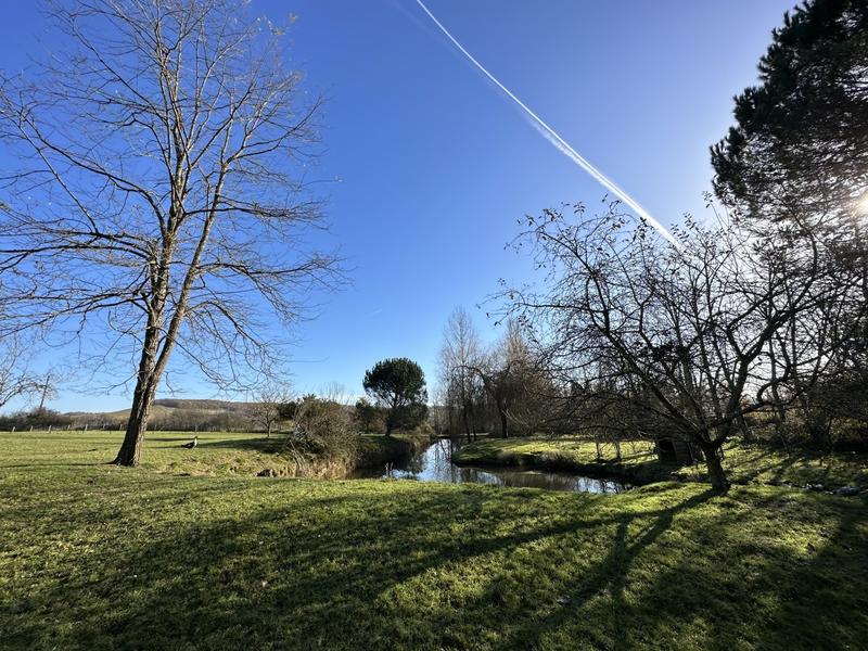 Maison - 280 m² - 10 pièces