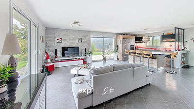 Maison - 94 m² - 4 pièces