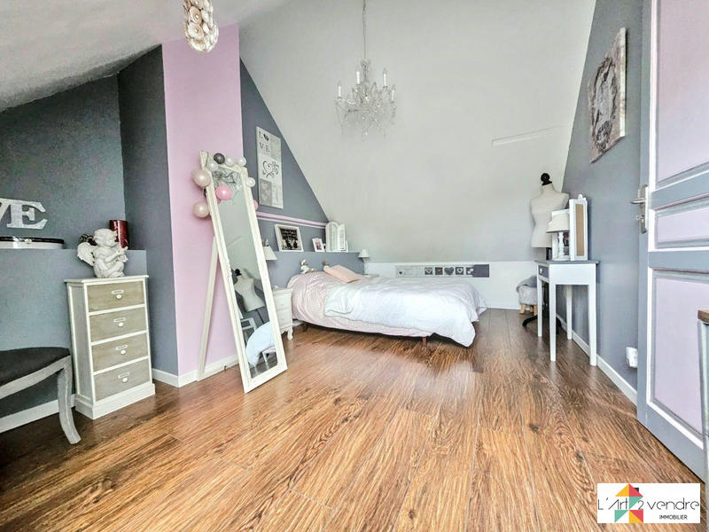 Maison - 182 m² - 6 pièces