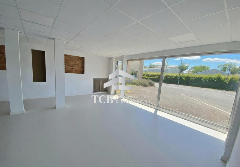 Local d'activités - 335 m²