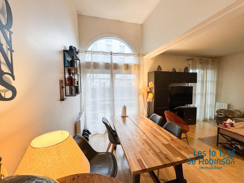 Appartement - 90 m² - 4 pièces