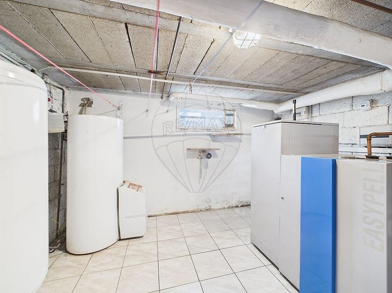 Maison - 210 m² - 5 pièces