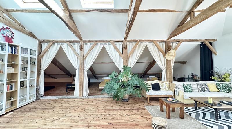 Maison - 312 m² - 9 pièces