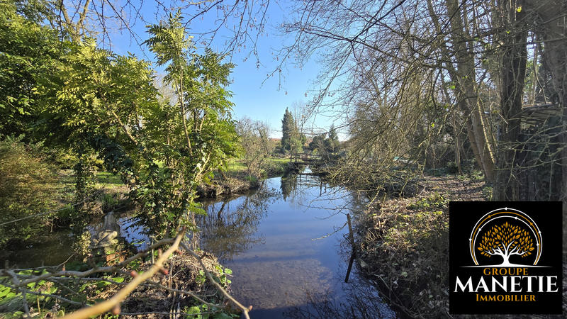 Maison traditionnelle - 142 m² - 8 pièces