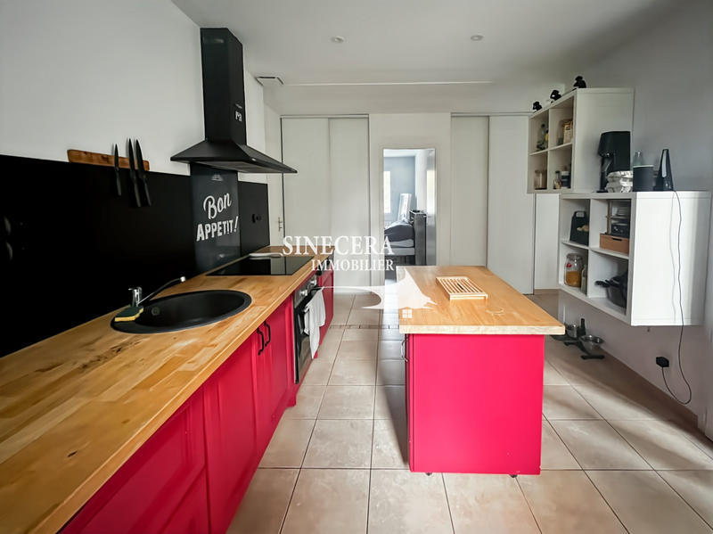 Appartement - 90 m² - 5 pièces
