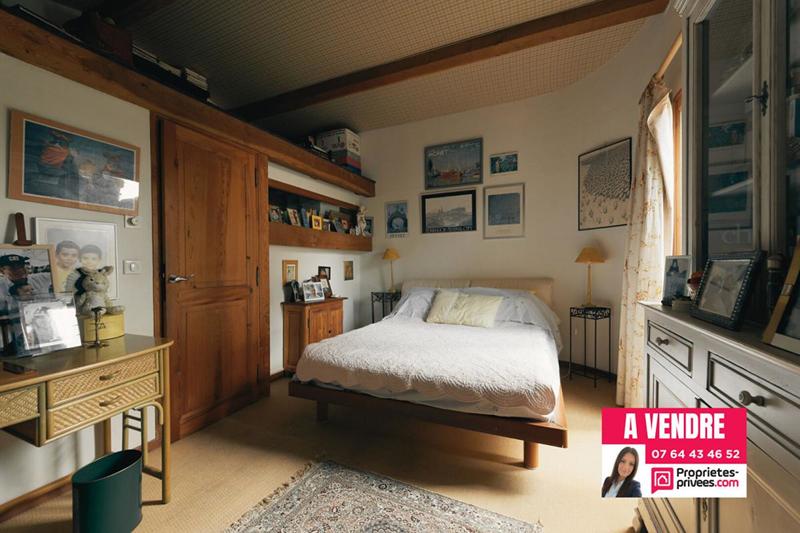 Demeure - 235 m² - 6 pièces