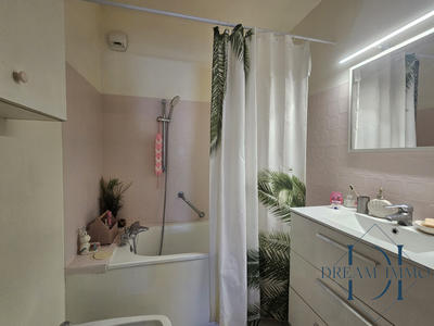 Appartement - 64 m² - 2 pièces