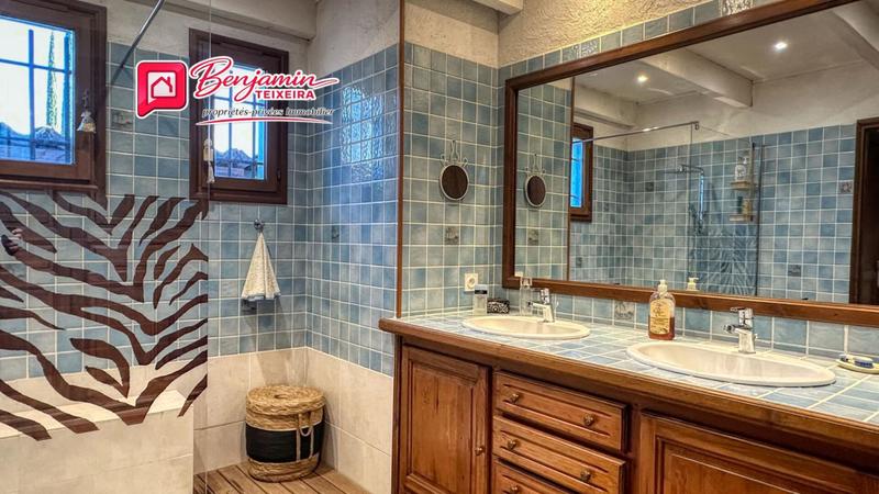 Villa - 145 m² - 6 pièces