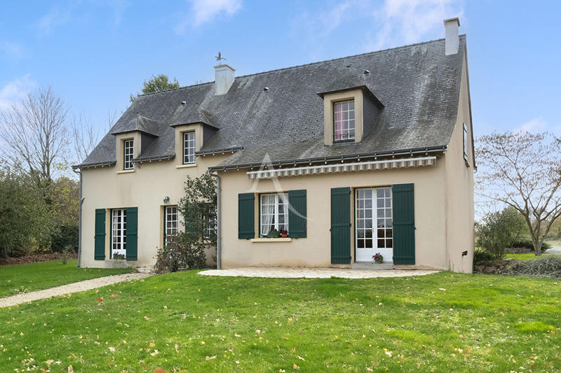 Maison - 148 m² - 8 pièces