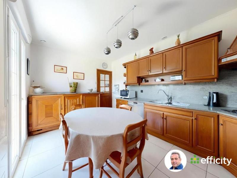 Pavillon - 136 m² - 5 pièces