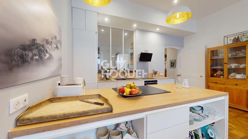 Appartement - 140 m² - 4 pièces