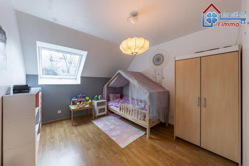 Maison traditionnelle - 99 m² - 6 pièces