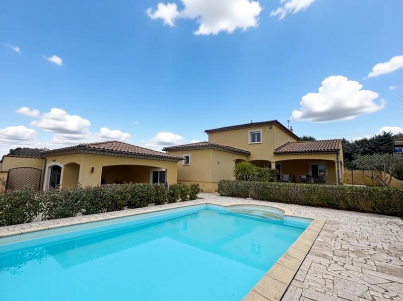 Pavillon - 180 m² - 5 pièces