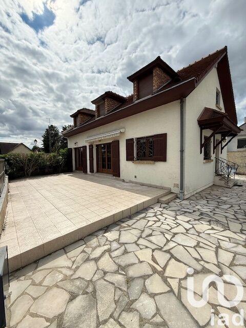 Maison - 143 m² - 5 pièces