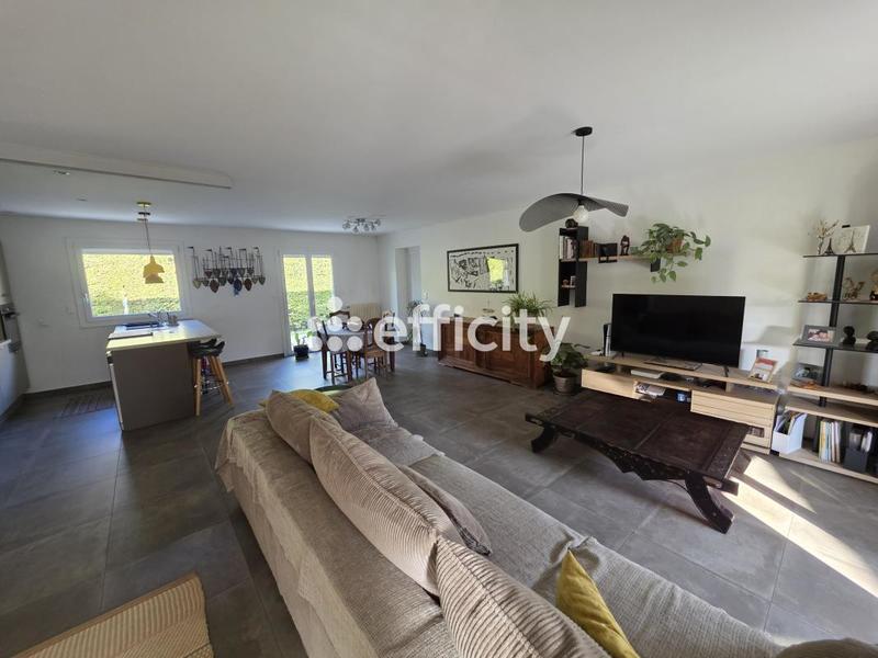 Maison - 97 m² - 4 pièces