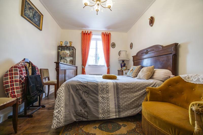 Maison ancienne - 224 m² - 8 pièces