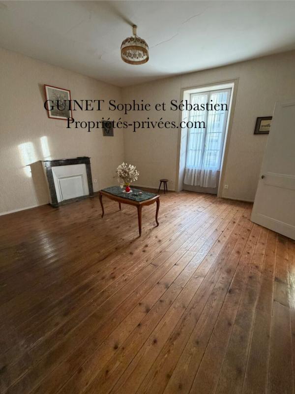 Maison - 109 m² - 9 pièces